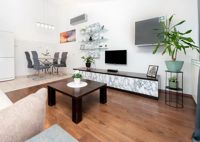 Mate & Mira 아파트